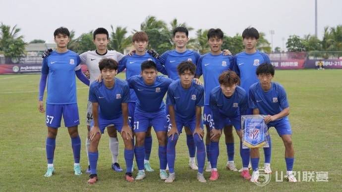 嫩模被强到高潮呻吟不断故事